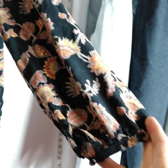 Cafe Marrakesh top   - Picture 4 of 6